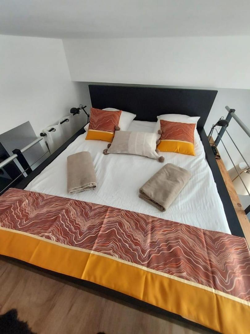 Manhattan Loft - Centre - 5 Mn A Pied Gare - Parking Prive - Patio Троа Екстериор снимка